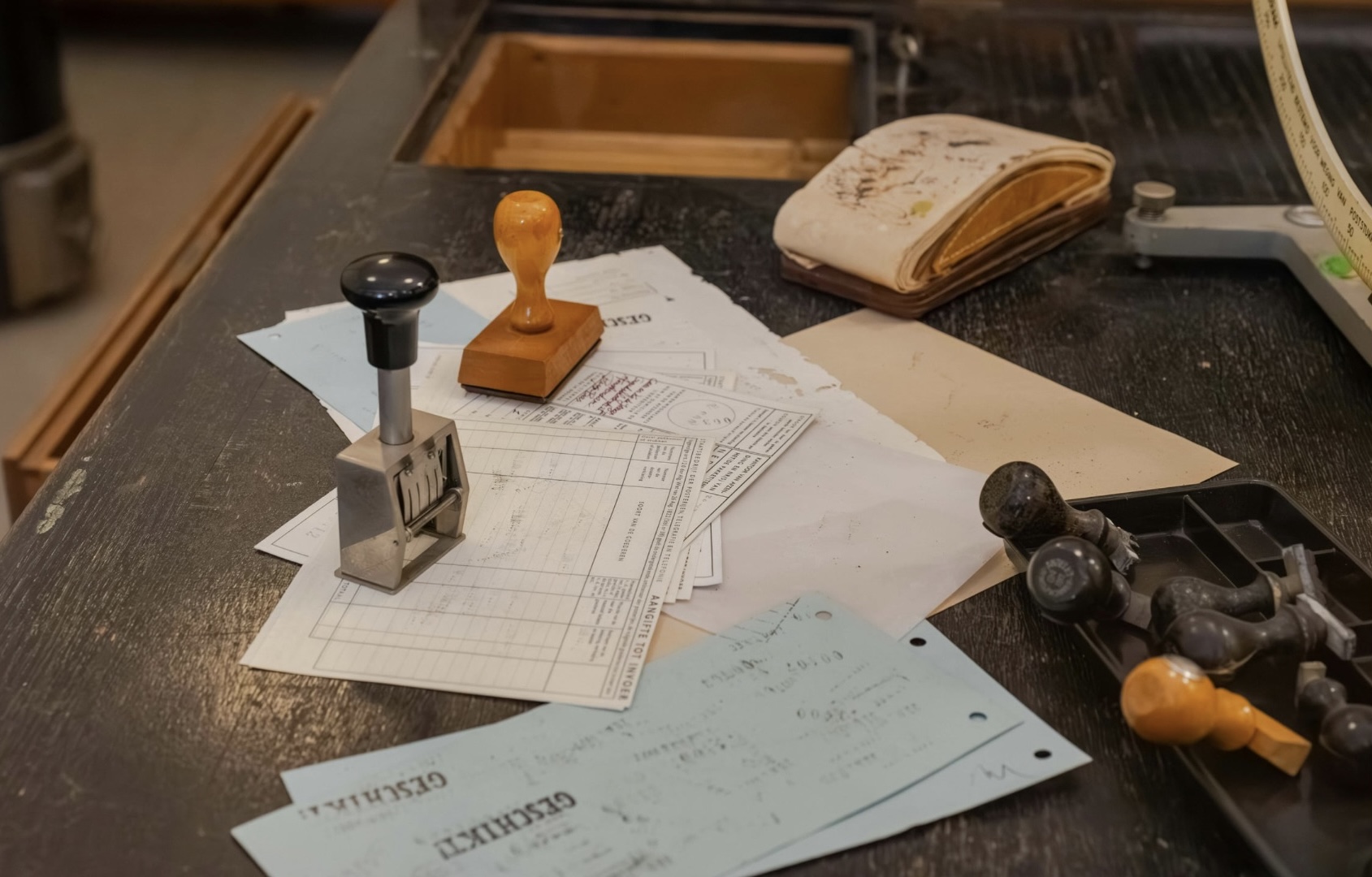 A Equipe da Bella Lex analisando a documentação para cidadania irlandesa por descendência.